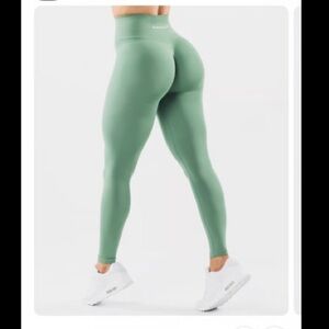 Alphalete Amplify Leggings